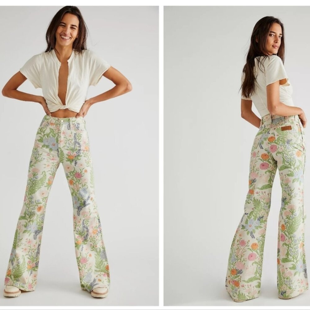 Wrangler Wanderer 622 High Rise Flare Floral Denim Jeans Size 27/32 NWT